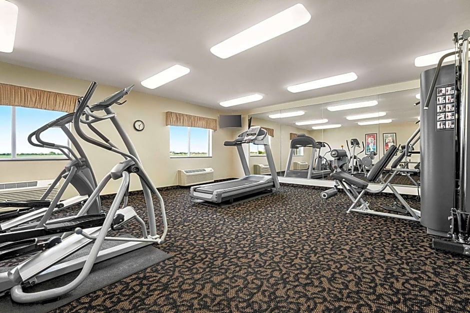 Baymont by Wyndham Fremont
