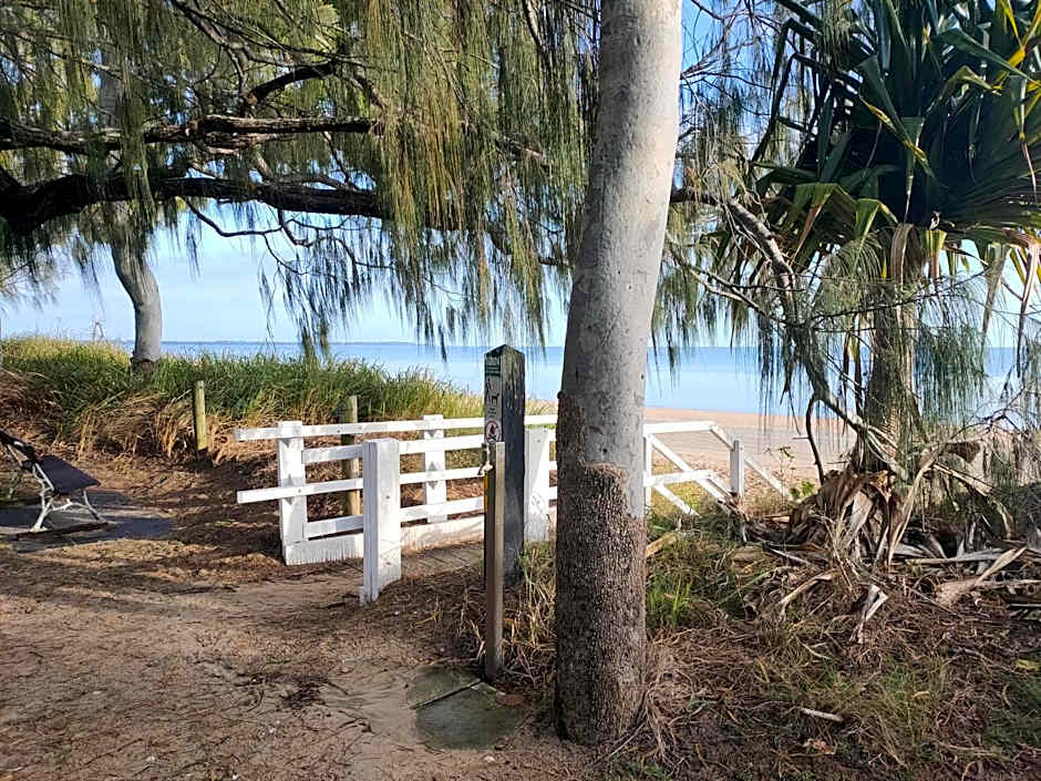 Shelly Beach Motel – Hervey Bay, IN
