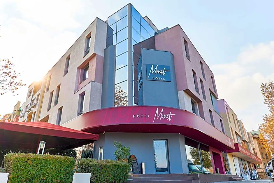 Monet Hotel