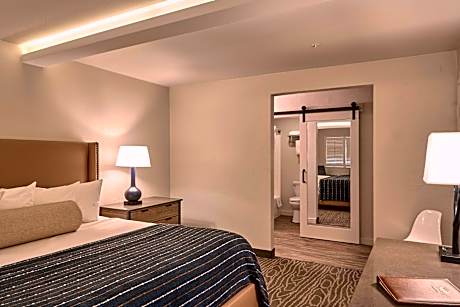 Queen Room - Disability Access