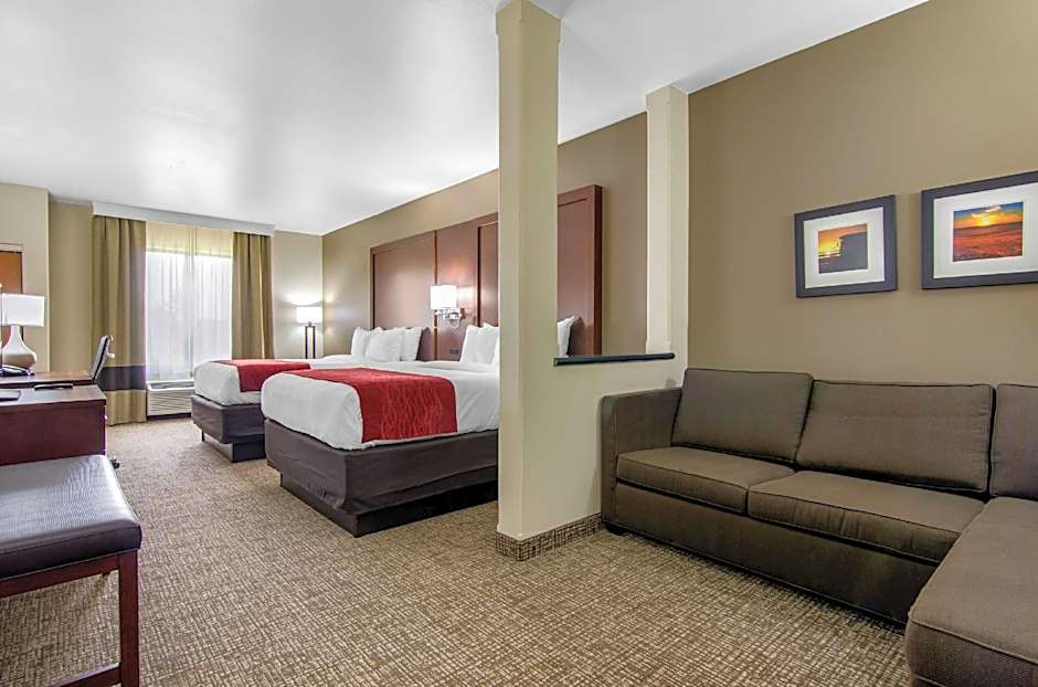 Comfort Inn & Suites Shawnee - Kansas City