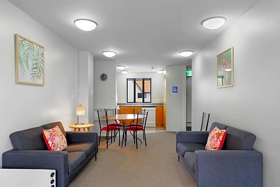 Bella Vista Motel and Apartments