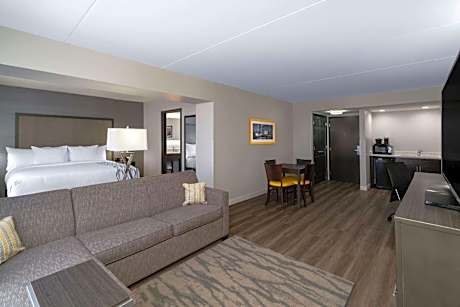 1 King Bed Superior Room Non-Smoking