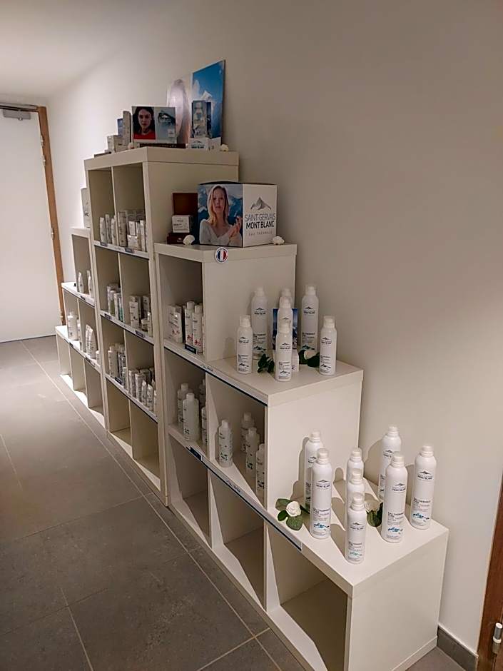 AUBERGE DES GLIERES Plateau des Glières