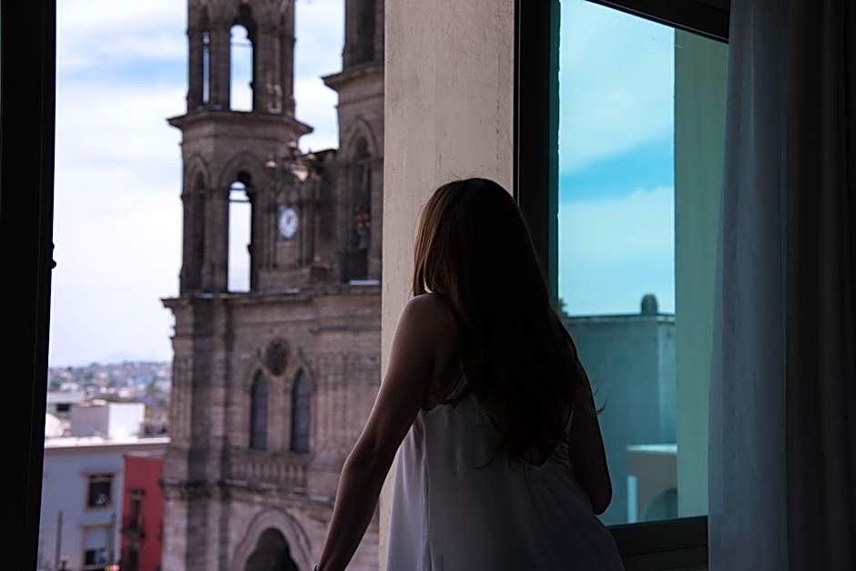 Hotel Fray Junipero Serra