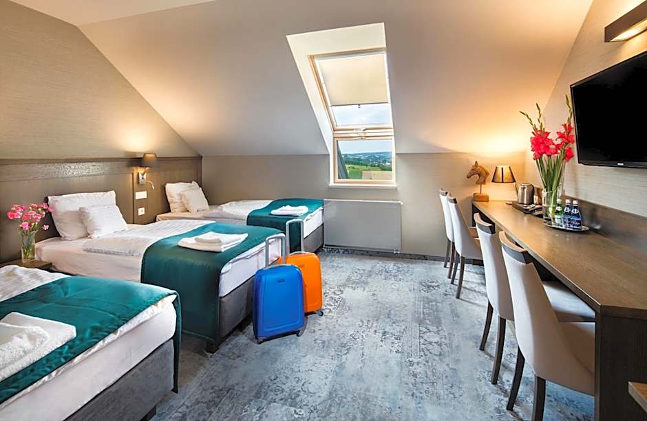 Photo 1 of 6 of Triple Room