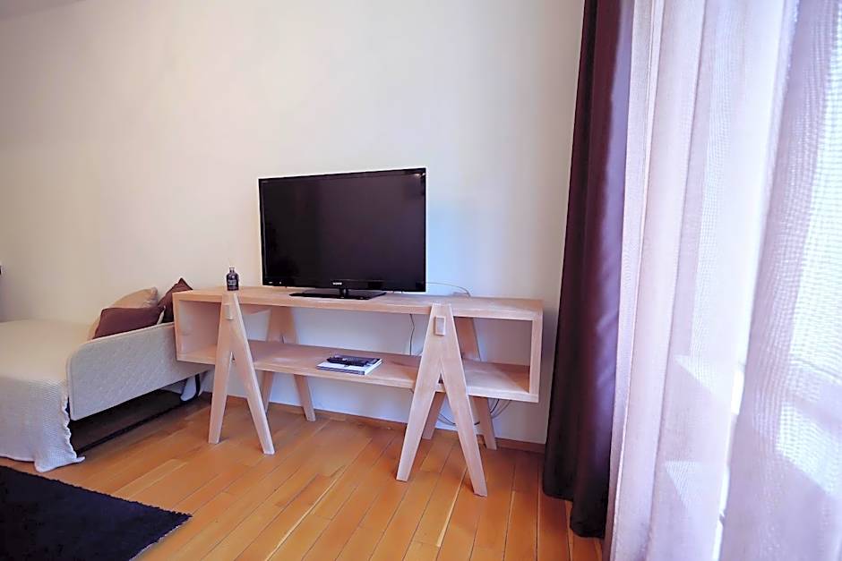 Living In Aparthotel