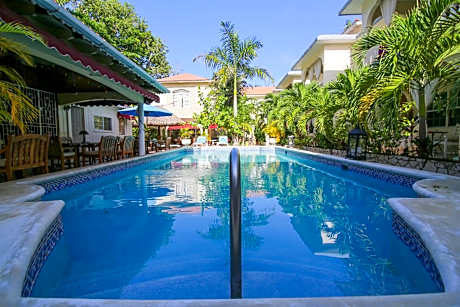 Rayon Hotel