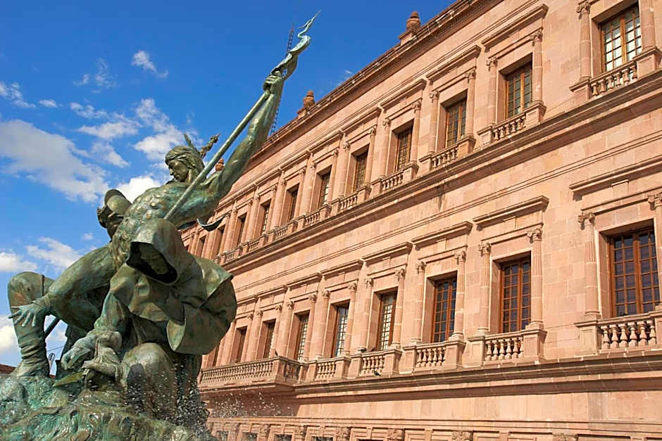 One Saltillo Aeropuerto