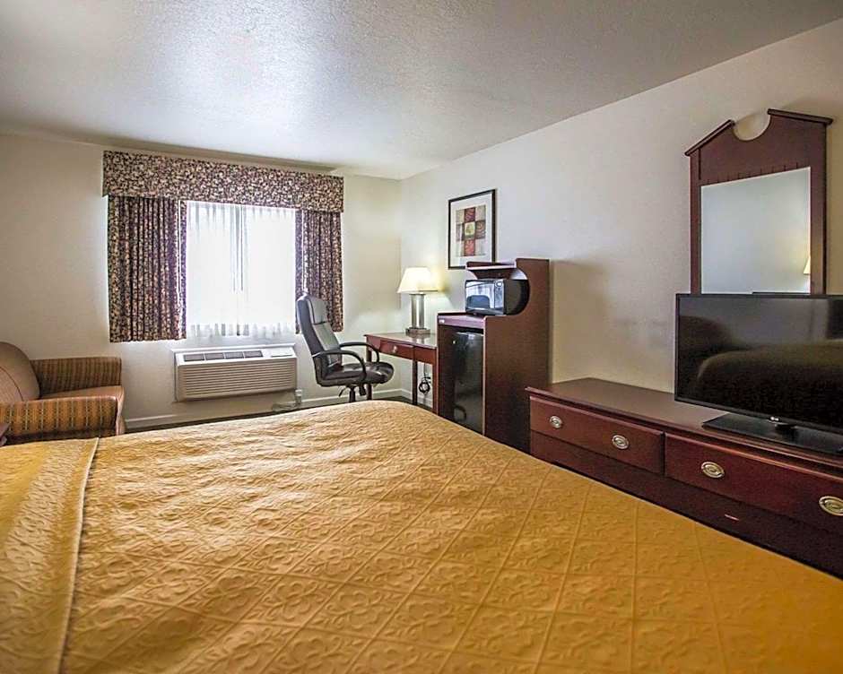 Quality Inn Peru near Starved Rock State Park