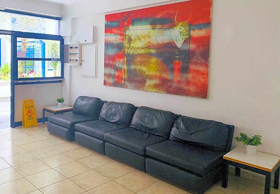 Kassavetis Center - Hotel Studios & Apartments