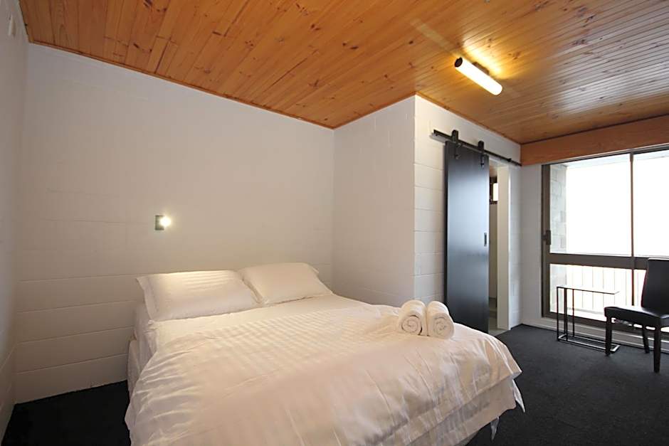 Lakeside Falls Creek