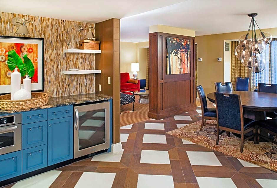Photo 1 of 6 of 1 King Bed Suite