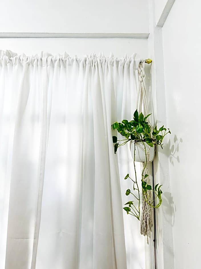 Nomads MNL Backpackers Homestay - near Airport