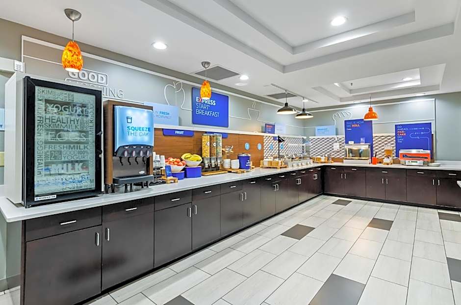 Holiday Inn Express & Suites Wytheville By IHG