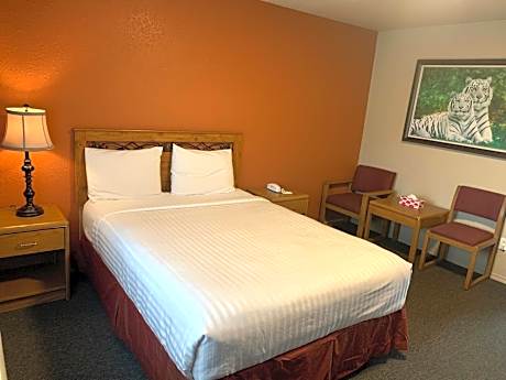 Queen Room