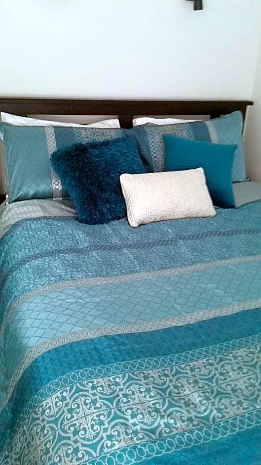 C'est La Vie Bed & Breakfast