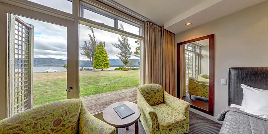 Distinction Te Anau Hotel & Villas