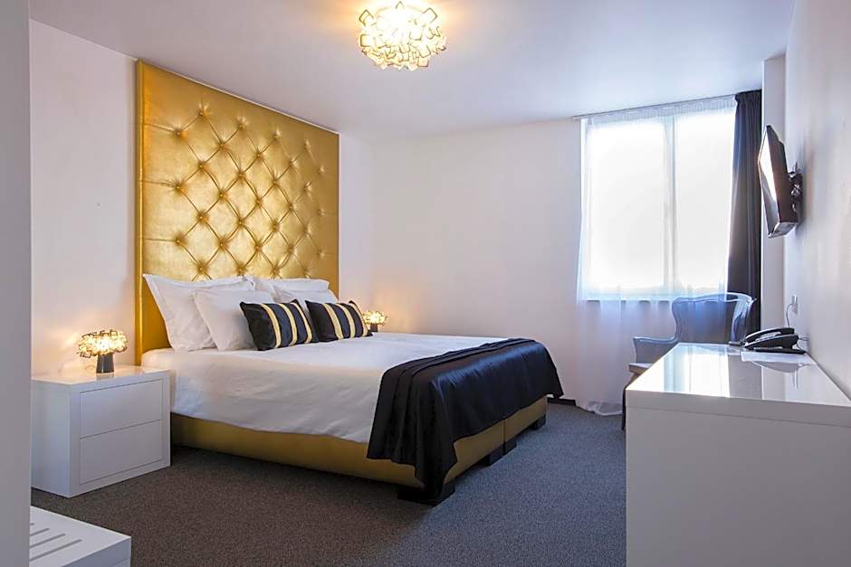 B Gold B&B