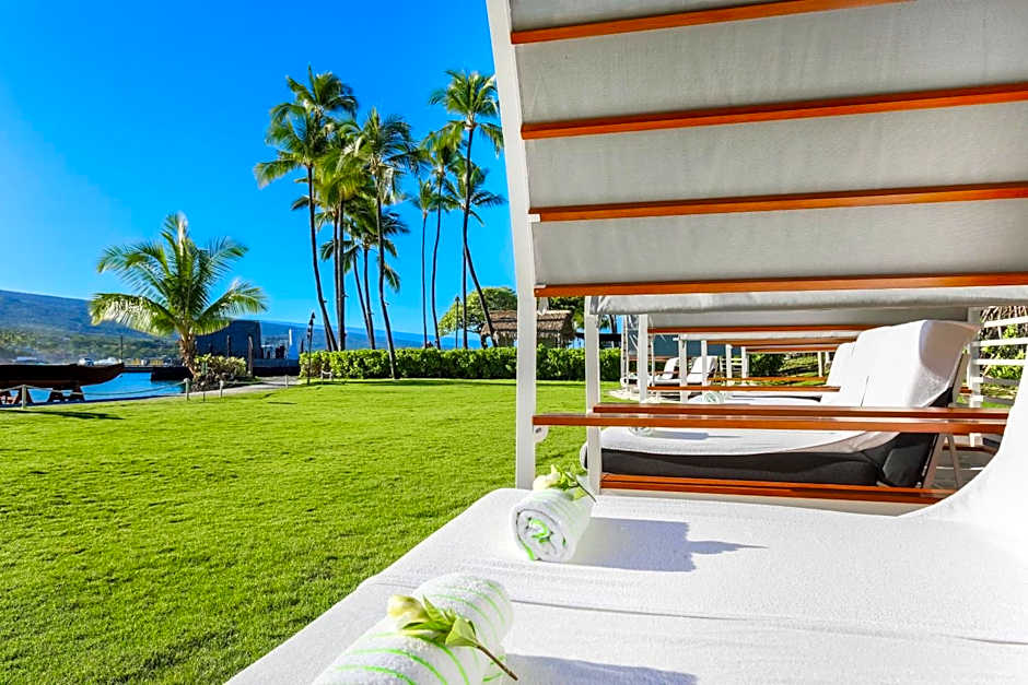 Courtyard by Marriott King Kamehameha's Kona Beach Hotel