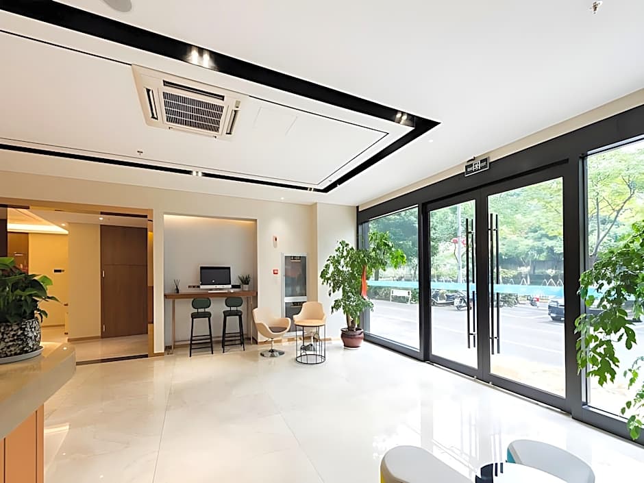 VX Hotel Wuxi Jiangyin Xiangshan Road Gymnasium