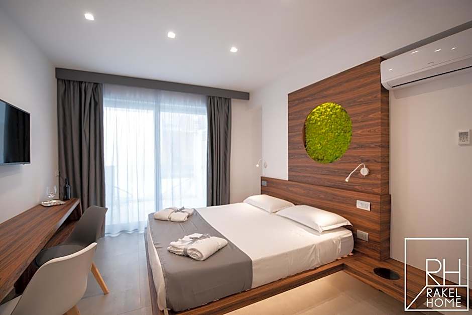 B&B Rakel Home