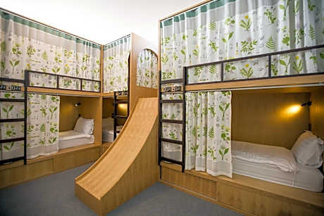 Bed in 6-Bed Mixed Dormitory Room