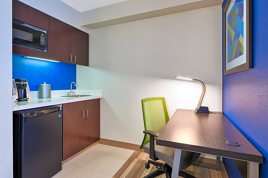 Holiday Inn Express and Suites Blacksburg- University Area By IHG