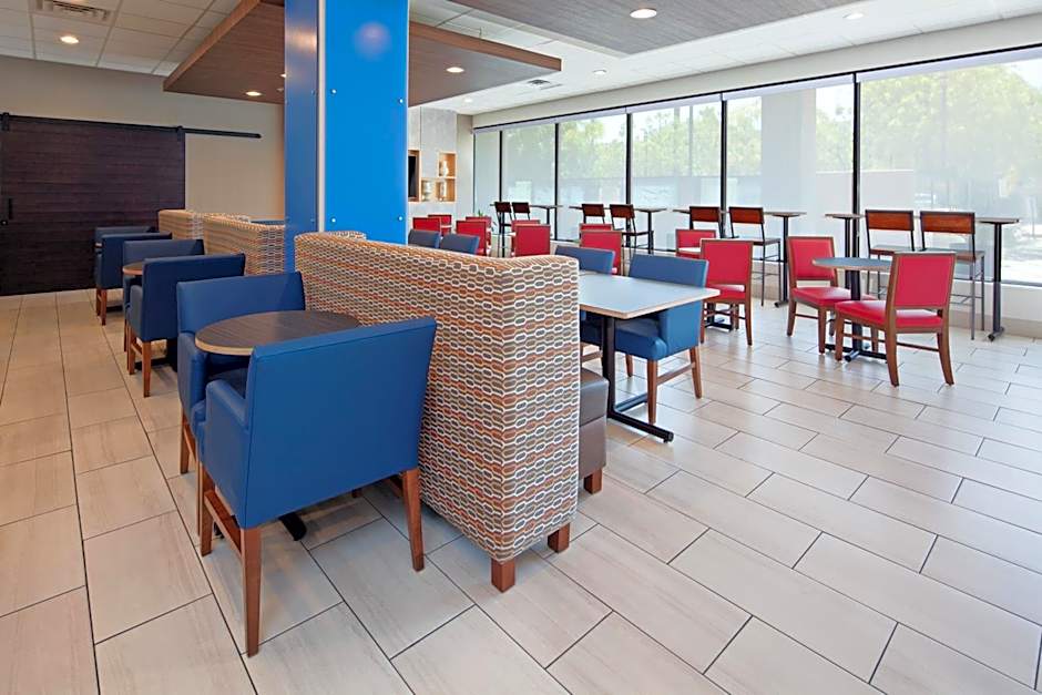 Holiday Inn Express Los Angeles LAX Airport By IHG