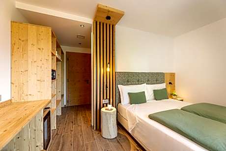 Queen Room with Balcony