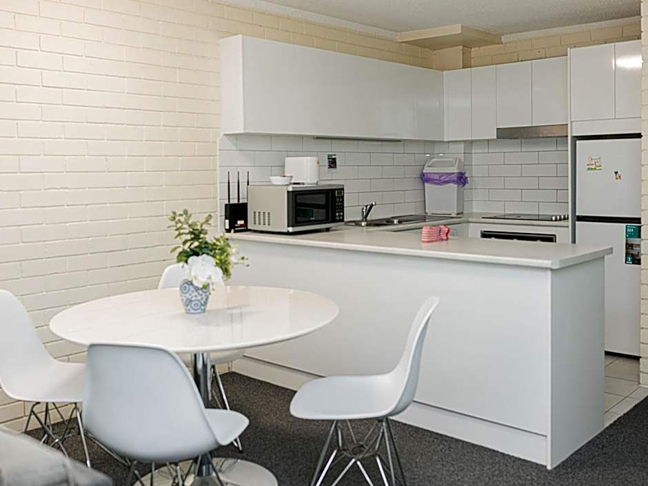 Trickett Gardens Holiday Inn