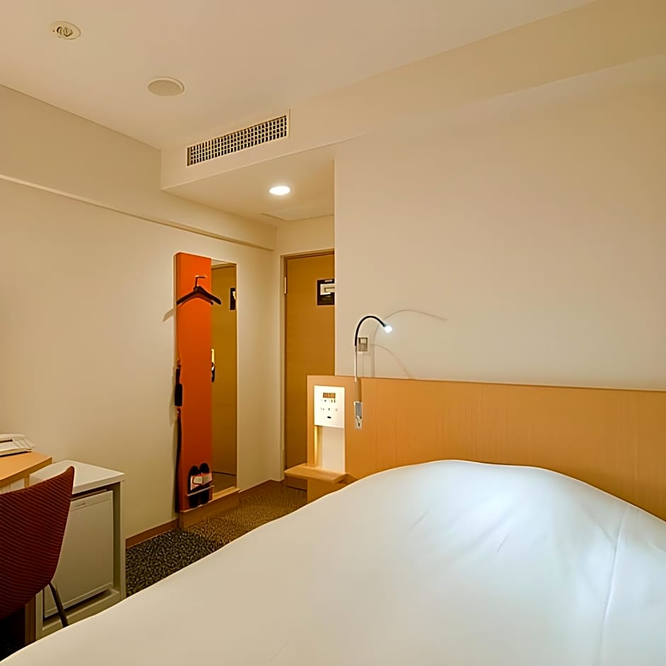 Photo 1 of 1 of 1 Twin Bed, View