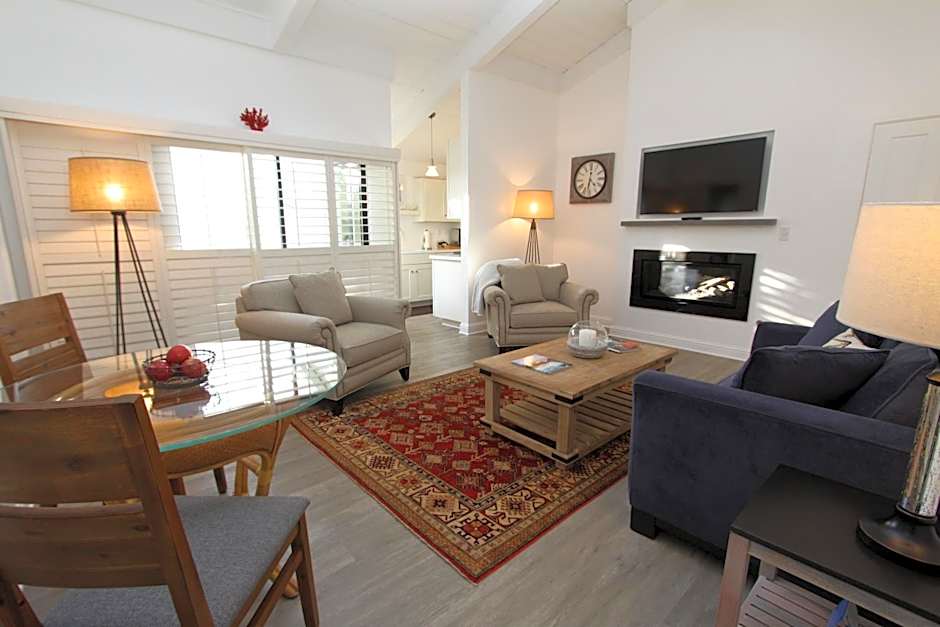 Lobos Lodge