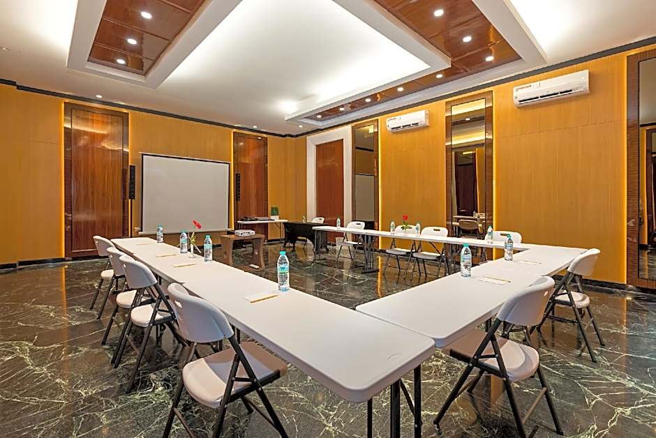Boss Legian Hotel