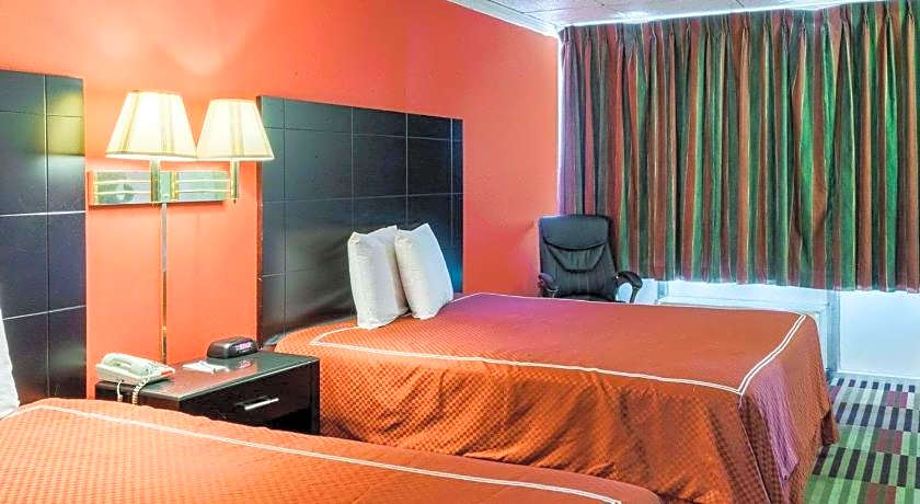 Rodeway Inn University