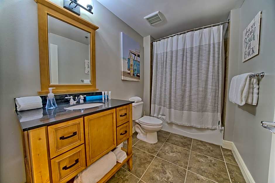 OCEAN FRONT CONDO w INCREDIBLE VIEWS