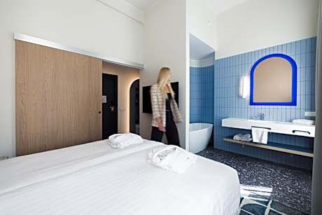 Suite with Spa Access