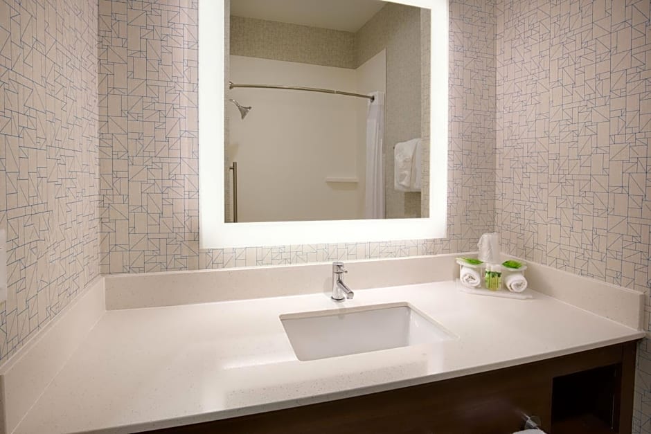 Holiday Inn Express & Suites Pahrump By IHG