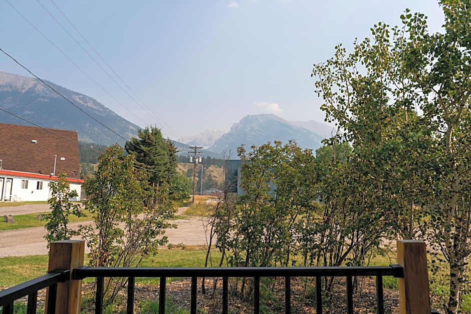 Rocky Mountain Ski Lodge