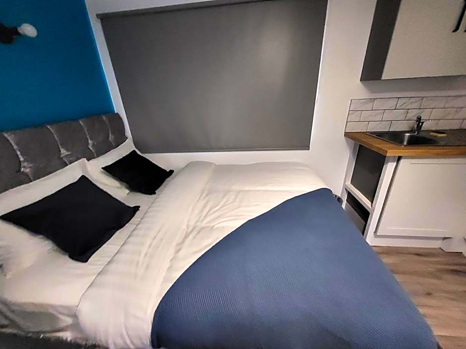 Premier Studios Nottingham - Tring Vale