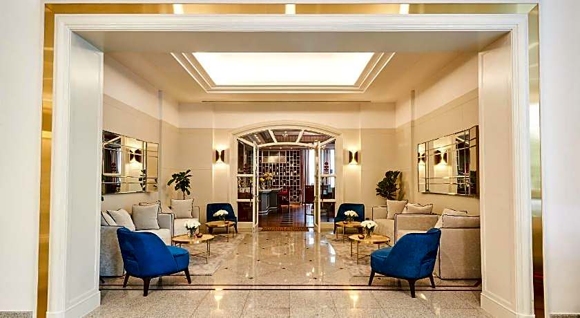 Bliston Suwan Parkview Hotel