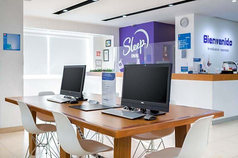 Sleep Inn Leon Antares