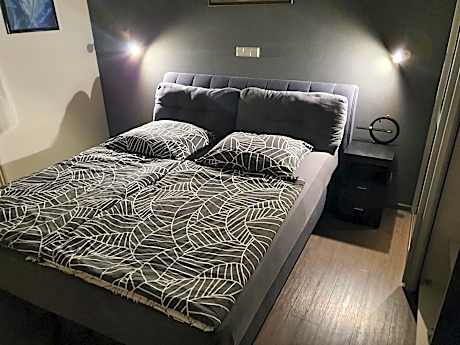 Schlafzimmer, ruhige Lage in Meppen --- Check-In mit Schlüsselkasten