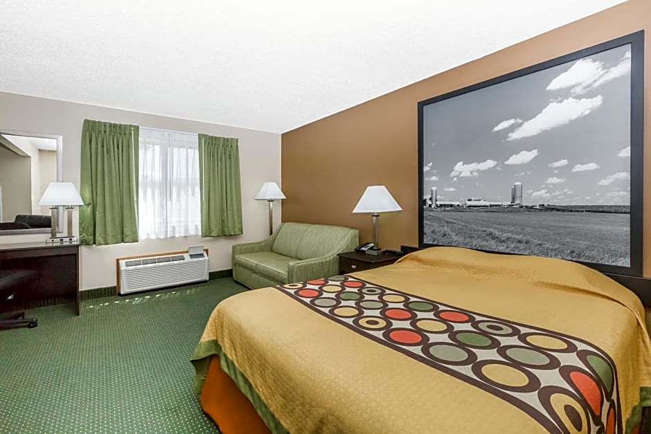 Super 8 by Wyndham Jefferson