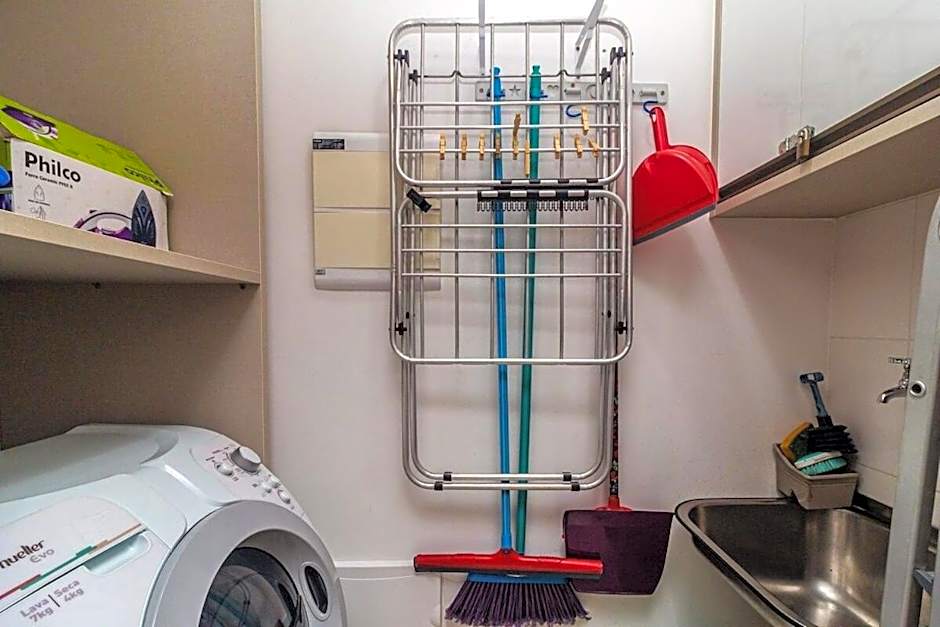 Studio moderno em condomínio de luxo pé na areia