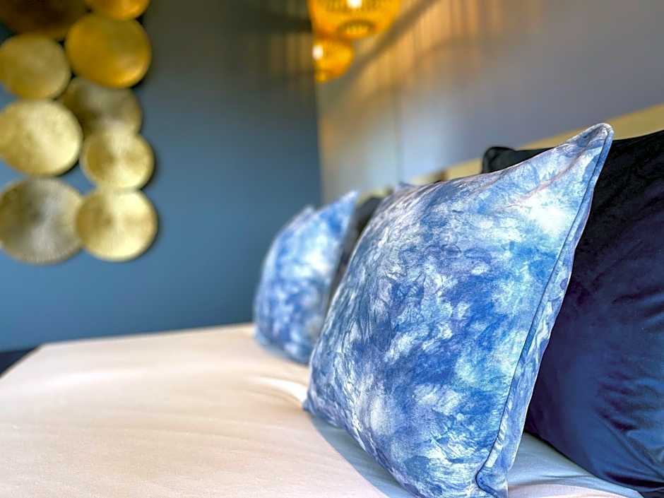 Hex Wildlife Hotel at Yorkshire Wildlife Park