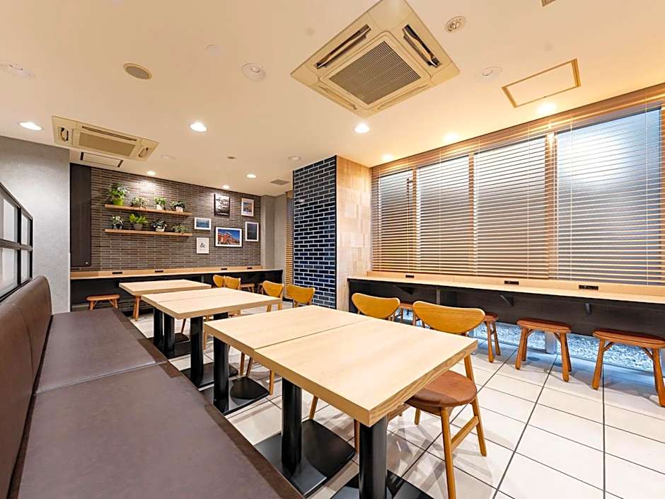 Super Hotel JR Shin-Osaka Higashiguchi