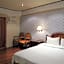 Champagne Hotel