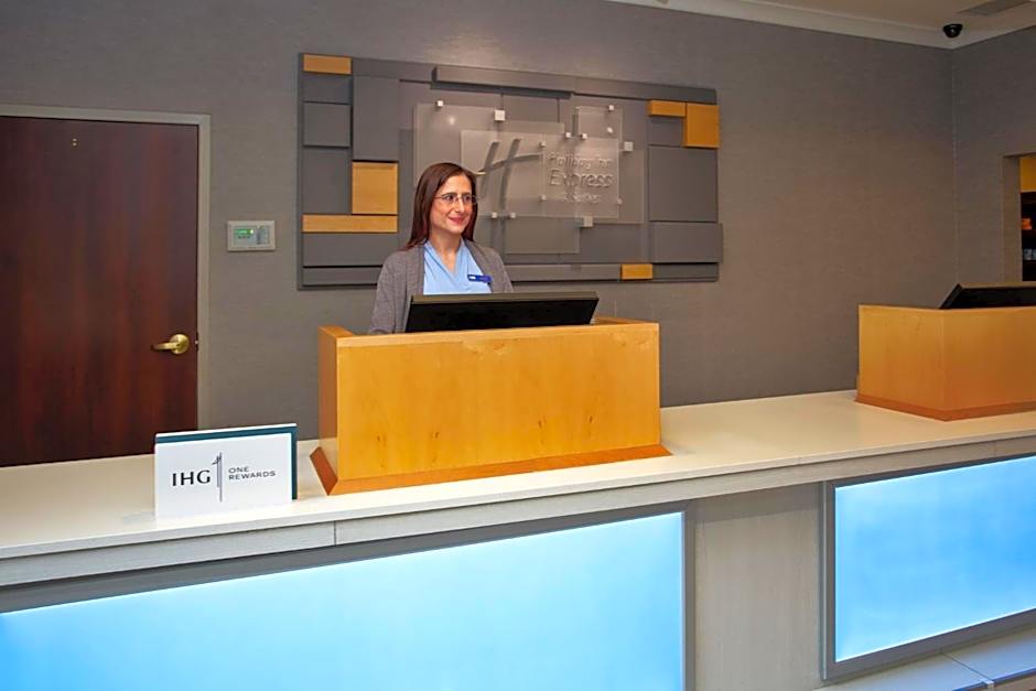 Holiday Inn Express Hotel & Suites Rochester Webster By IHG