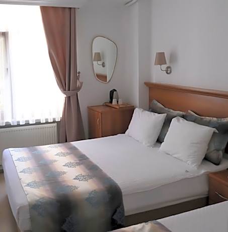 Twin Beds Standard Room